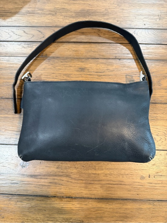 Coach Handbags - Coach vintage 9406 authentic Black Leather Shoulder Bag with Silver Hardware